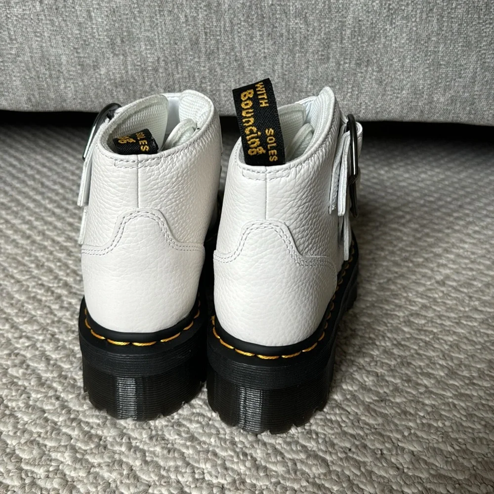 NEW DR MARTENS DEVON HEART LEATHER PLATFORM BOOTS - Picture 6 of 12
